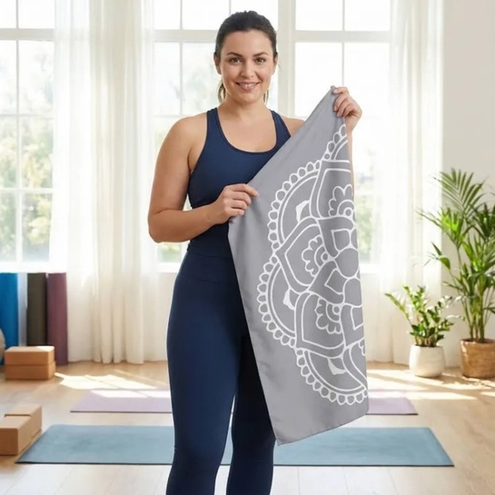 Yoga Sports Quick Dry Mandala Towel Santa Barbara Design Studio 15"x30" NWT‎